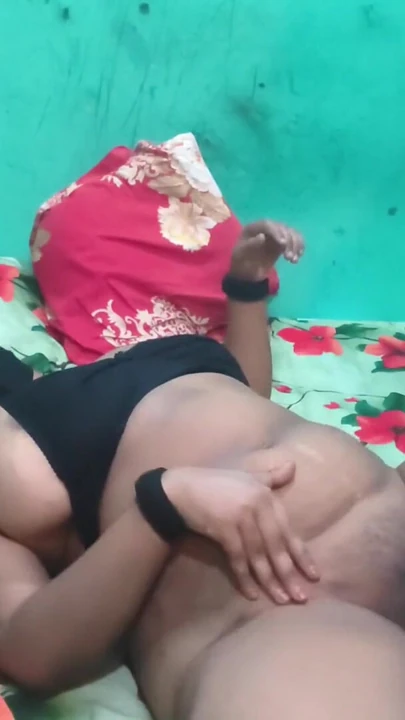 Seksi kümbetimle seks ve çok sert sikiliyor bangla bolo | Klip 1