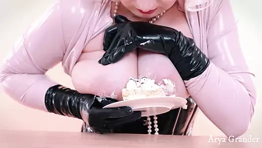 Kadın hakimiyeti bakış açısı gıda fetişi videosu - ücretsiz porno