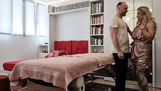 Mary Rider ve Luca Borromeo ile İtalyan erkekleri arayan iş kadını - bölüm 1