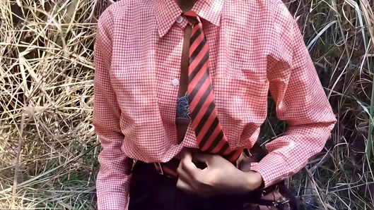 Hintli liseli kız ormanda seks videosu, Hintli desi köyü sevimli kız sert ormanda seks