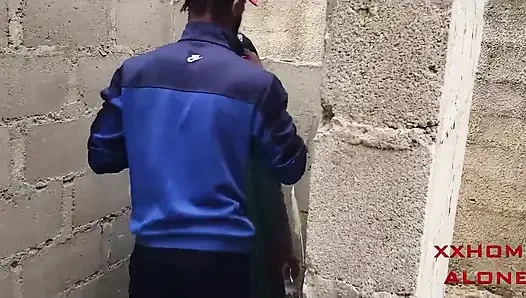 Büyük doğal memeler her yerde sikişiyor