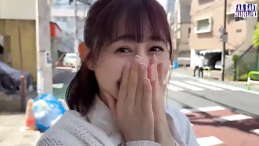 Çift ağızlı orgazm randevusunda her sıcak damlanın tadını çıkardıkça gırtlağına kadar alıyor - 1/4