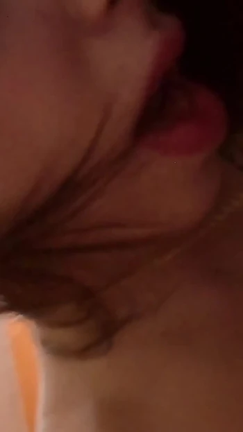 Промоутер клуба отвез его в ближайший мотель (видео от первого лица)