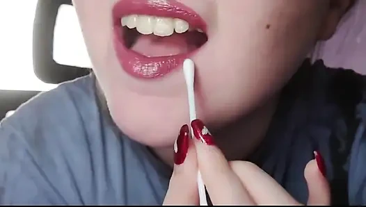 Dudaklar ve ruj fetişi