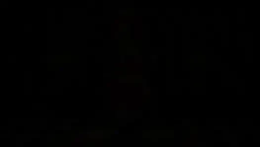 Kraliçenin fetiş baskısına itaat et