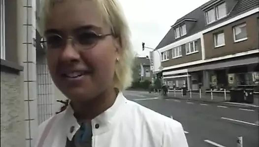 Büyük götlü muhteşem sapık komşu bize ıslak amına nasıl mastürbasyon yapmamızı gösteriyor