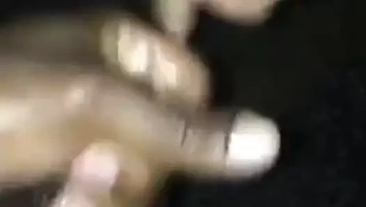 Gece geç saatlerde açık havada vuruş