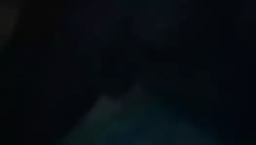 Şaşırtıcı büyük memeler üzerinde bu amatör fışkırtma boşalmak siyah cocu işemek