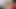 Porno yıldızı, vücudunu, göğüslerini ve amını gösteren akarsular