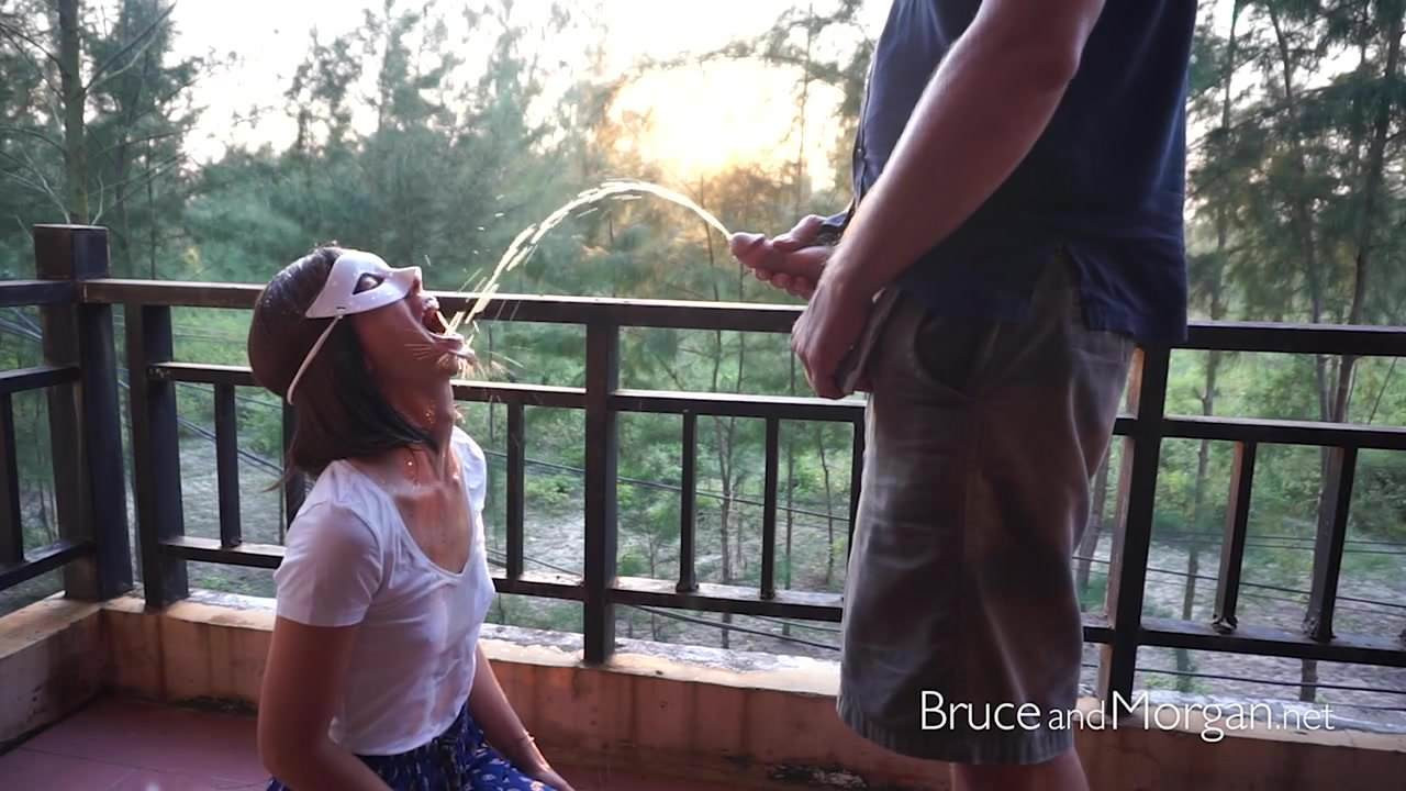 Bruce ve morgan - kamu çiş içme derleme