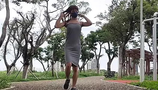 Teşhirci : tuvalet ve park