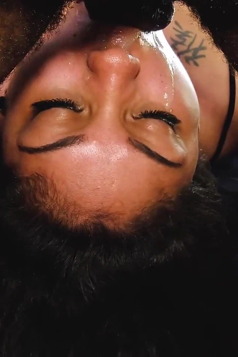 Dripdхен, Mila James обожает практиковать новые позы траха и сосания