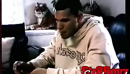 Amatör hetero oğlan dino iki kez boşalıyor