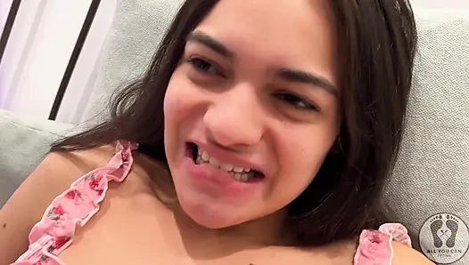 Ayak parmaklarının arasındaki 4k burun romantizm ayak sm0 ther