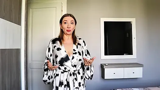 Olgun büyük memeli futanari üvey oğlu için sırrını ortaya çıkarıyor