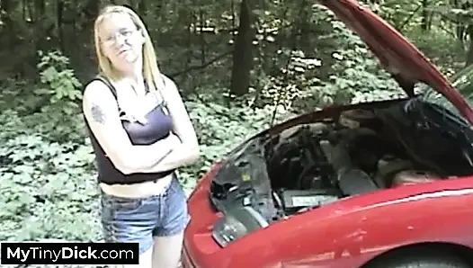 Minik yaraklı ezik onu daha derine alırken zevk senfonisi içinde