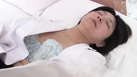 Tokyo'da kıllı amcıklı bir geyşayı sansürsüz sikiyor - cilt 07 - bölüm 1