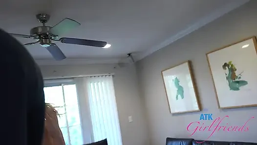 Dez ıslak azgın amının içine boşalmanı istiyor