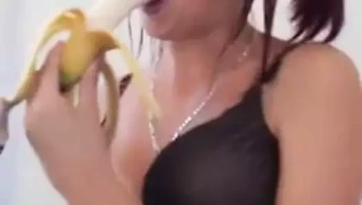 pompino banana contest