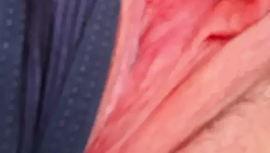 Kahverengi bir esmer ve ateşli solo tarafından zevk mastürbasyonu