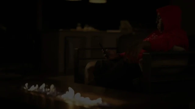 Ateşin yanında ateşli seksi oral seks