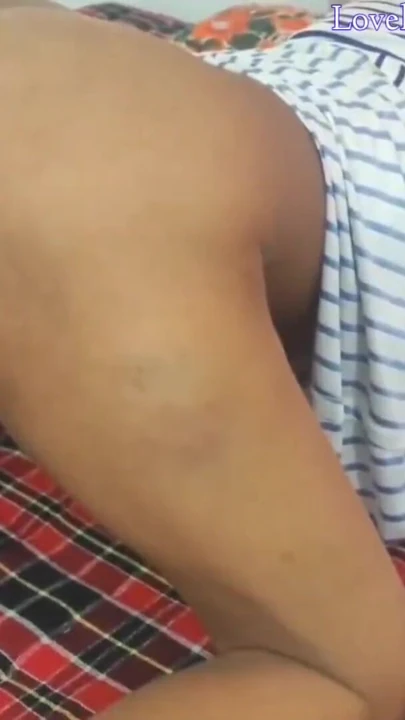 Hintli teyze üvey oğluyla sikişiyor Hintli teyze ve üvey oğlu seks videosu | Klip 1
