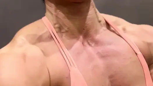 Annenin dediğini yap ve koklamana izin vereceğim