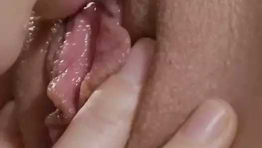 Şaşırtıcı yalama – tatlı kedi