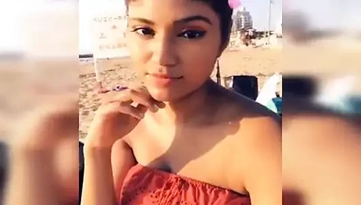 Kulanika büyük kahrolası göğüsler sevmek oasi das