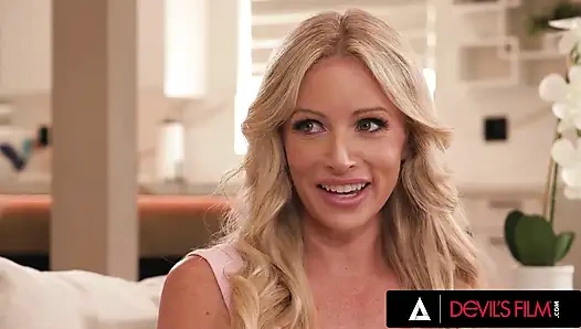 Devils filmi - şok olan evli kadın kocasını güzel bir şekilde yakalıyor ama hepsi ateşli aldatan üçlü seks yapmayı kabul ediyor