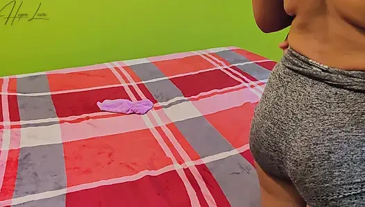 Spor salonundan sonra büyük götlü orta yaşlı seksi kadın ile ateşli seks