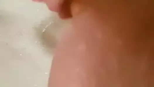 Sıcak Brezilyalı gf oynama büyük horoz yapay penis