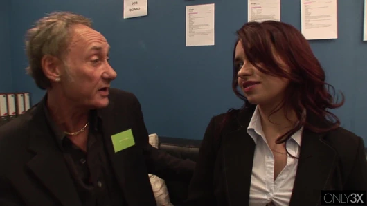 Olga Cabaeva premium düzenleme ile anal dörtlü seks