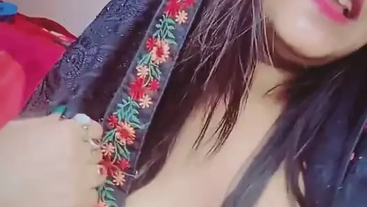 Marathi teyze büyük göğüsler