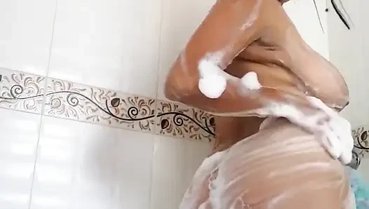 Duşta bana katıl