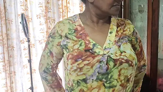 Ateşli üvey anne utangaç Camara'nın önünde onu seviyor musun