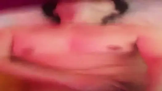 Je gode ma chinoise !!! Elle se branle et me branle !!!