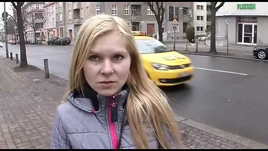 Ateşli Alman sarışın sperm deniyor