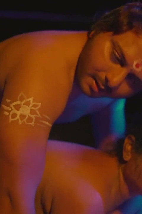 Vondo sadhu köyde güzel boşanmış karısını sikiyor! Desi Sex