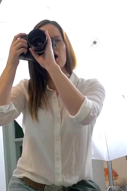 Три возбужденные лесбиянки трахают друг друга пальцами