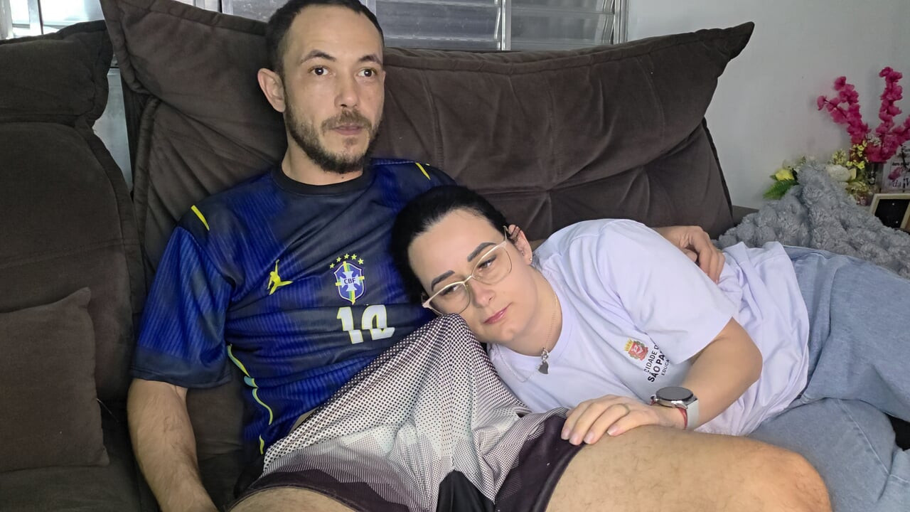 Stepsister is seduced by her stepbrother while watching the Brazil game