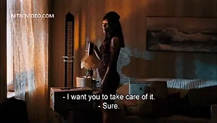 Noomi rapace bir kızla çıplak