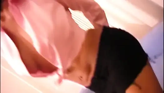 Siyah adamın götünde büyük memeli biseksüel penis