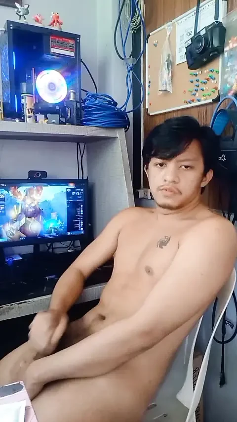 Hot Pinoy Boy Taste Himself