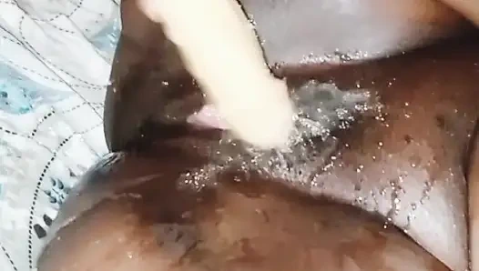 Vibratörü ve dildo ile benim sugarmumy