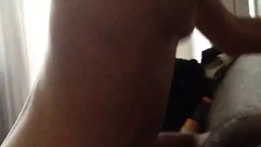 Evli İsviçreli güzel sürme bana - yan görünüm