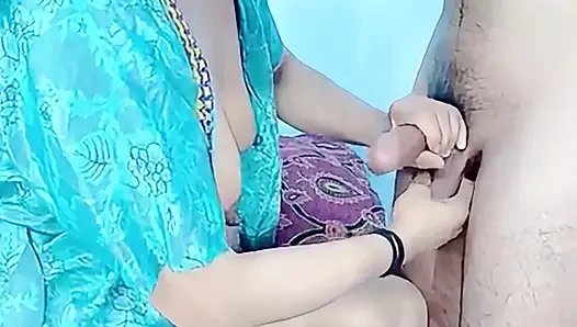 Üvey anne ve üvey oğlu büyük aşçı sikişiyor