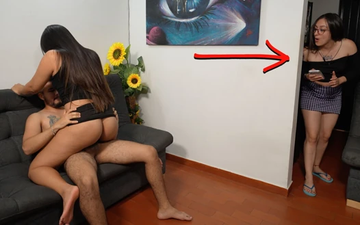 En iyi arkadaşım beni erkek arkadaşıyla sikişirken yakaladı