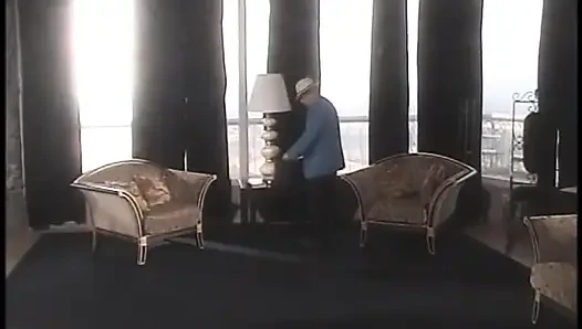 Sürtük amını emdiriyor ve sikiliyor