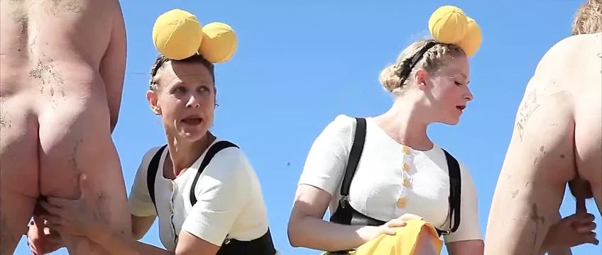 handjob ve sağım ile müzikal porno-art